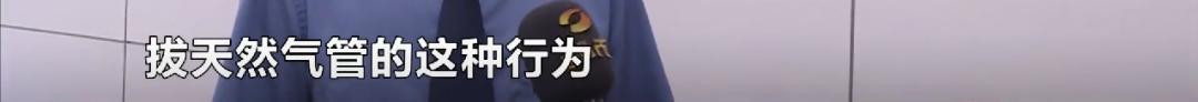 DƬ